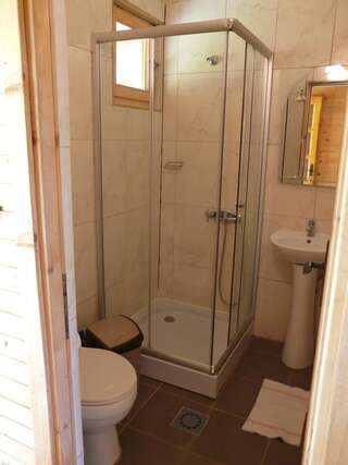 Гостевой дом Guest House Jadran Pol Петровац Апартаменты с 1 спальней, вид на сад-1