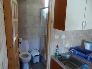 Гостевой дом Guest House Jadran Pol Петровац Апартаменты с 1 спальней, вид на сад-4