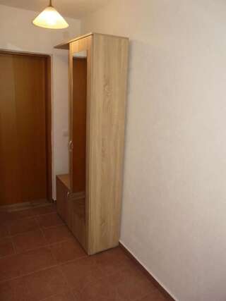 Гостевой дом Guest House Jadran Pol Петровац Двухместный номер с 1 кроватью или 2 отдельными кроватями, вид на горы-5